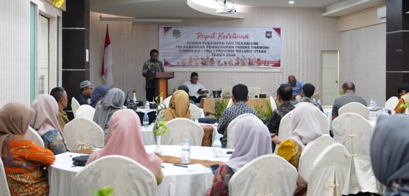 Kadri Laetje mewakili Gubernur Malut Sherly Tjoanda membuka kegiatan Rapat Koordinasi Teknis (Rakornis) Persiapan dan Mekanisme Pelaksanaan Pengukuran Indeks Harmoni Indonesia (IHaI) 2026. || dok : Ilham/Kasedata