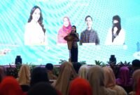 Gubernur Maluku Utara, Sherly Tjoanda saat membuka pelatihan penguatan kapasitas UMKM yang digelar oleh Bank Indonesia Perwakilan Maluku Utara. || dok : Humas/Adpim Malut