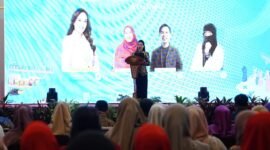 Gubernur Maluku Utara, Sherly Tjoanda saat membuka pelatihan penguatan kapasitas UMKM yang digelar oleh Bank Indonesia Perwakilan Maluku Utara. || dok : Humas/Adpim Malut