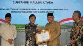 Wakil Gubernur Maluku Utara, H. Sarbin Sehe menerima penghargaan bergengsi Corporate Social Responsibility (CSR) dan Pengembangan Desa Berkelanjutan (PDB) Awards 2026. || dok : Humas/Adpim Malut
