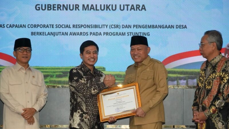 Wakil Gubernur Maluku Utara, H. Sarbin Sehe menerima penghargaan bergengsi Corporate Social Responsibility (CSR) dan Pengembangan Desa Berkelanjutan (PDB) Awards 2026. || dok : Humas/Adpim Malut