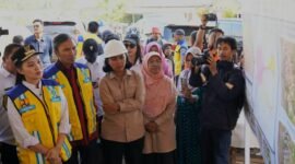 Gubernur Maluku Utara bersama Komisi V DPR RI dan Kementerian PU turun meninjau progres pembangunan infrastruktur mitigasi bencana di Kelurahan Rua, Kecamatan Pulau Ternate. || dok : Humas/Adpim Malut