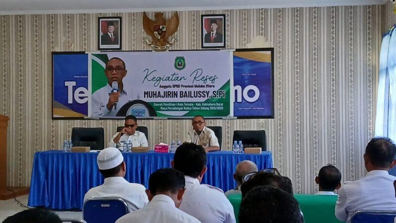 Ketua Komisi IV DPRD Provinsi Maluku Utara, Muhajirin Bailussy, menggelar reses masa persidangan kedua tahun sidang 2025-2026 di Kecamatan Pulau Ternate. || dok : Ilham/Kasedata
