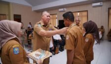 Staf Ahli Gubernur Bidang Hukum, Politik, dan Pemerintahan, Fachruddin Tukuboya, saat membuka pelatihan digital talent. || dok : Humas/Adpim Malut