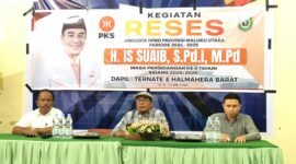 Anggota DPRD Maluku Utara dari Fraksi PKS, H. Is Suaib, saat menggelar reses masa persidangan kedua tahun sidang 2025-2026 di SMA Negeri 2 Kota Ternate. || dok : Ilham/Kasedata