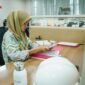 Sifa Sahbila Amirudin, salah satu generasi muda terbaik Pulau Obi di tengah kesibukan menjalani masa magang di Departemen HRGA Site Obi