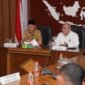 Wakil Gubernur Maluku Utara memimpin Rakor untuk merespons kelangkaan Bahan Bakar Minyak (BBM) subsidi jenis Solar yang belakangan mulai dikeluhkan masyarakat di sejumlah wilayah Maluku Utara. || dok : Humas/Adpim Malut