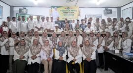 Farida Djama, saat menggekar reses di SMA Negeri 1 Ternate [Foto : sukarsi/kasedata]
