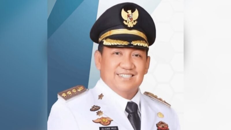 Eks atau mantan Bupati Pulau Taliabu dua periode, Aliong Mus [Foto : istimewa]