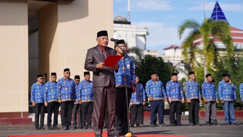 Wakil Gubernur Maluku Utara, H. Sarbin Sehe bertindak sebagai inspektur upacara pada Peringatan Hari Lahir Pancasila 2026. || dok : Humas/Adpim Malut