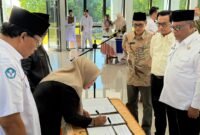 Prosesi pelantikan pengurus MKKS dan MGMP SMA, SMK, dan SLB Kota Ternate periode 2026–2029 di Aula SMA Negeri 5 Ternate. Tampak hadir juga Sekda Maluku Utara, Samsuddin A. Kadir. || dok : Ilham/Kasedata