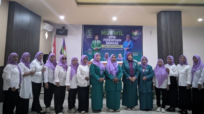 Hj Asma Ismail usai ditetapkan sebagai Ketua DPW Perempuan Bangsa, organisasi sayap Partai Kebangkitan Bangsa. || dok : Sukarsi/Kasedata
