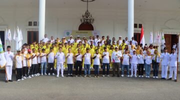 Kontingen Kepulauan Sula yang akan berlaga pada PORPROV V Malut [Foto : karno/kasedata]