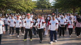 Ribuan alumni lintas angkatan tumpah ruah mengikuti kegiatan Jalan Sehat Alumni STEMAN dalam rangkaian Reuni Akbar STEMAN 2026. || dok : Kasedata.id