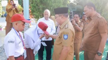 Wali Kota Pantau MPLS SMPN 6 Ternate, Kualitas Sekolah Sama