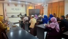 Kadikbud Maluku Utara, Abubakar Abdullah bersama para Kepala SMA se-Kota Ternate dan pengelola lembaga bimbingan belajar (Bimbel) guna memperkuat kualitas pembelajaran sekaligus meningkatkan daya saing peserta didik. || dok : Kasedata
