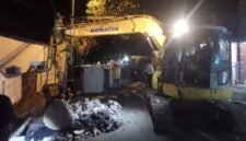 Perbaikan jalan utama di Kelurahan Kayu Merah oleh BPJN Maluku Utara [Foto : haerun/kasedata]