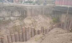 Warga Kabau Swadaya Bangun Jembatan Darurat