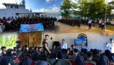 Para siswa Sekolah Rakyat Menengah Pertama (SRMP) 26 Ternate antusias mengikuti Program Taruna Bakti Akademi TNI yang dipusatkan di Pangkalan TNI Angkatan Laut (Lanal) Ternate. Kegiatan tersebut didampingi langsung para wali asuh asrama dan Kepala Sekolah. || dok : Ilham/Kasedata