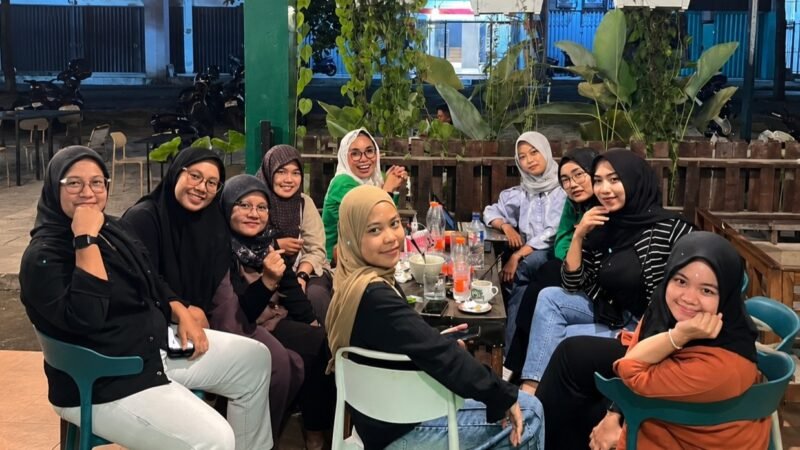Rapat Komunitas Konco Sandar membahas penguatan perlindungan perempuan dan anak. || dok : Kasedata