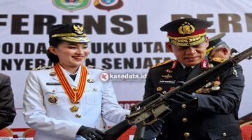 Konferensi pers yang hadiri Gubernur Maluku Utara, Sherly Tjoanda bersama Kapolda Maluku Utara Irjen Pol. Arif Budiman dihalaman Kantor Gubernur Sofifi. || dok : Ilham/Kasedata