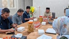 Audiensi Wakil Gubernur Maluku Utara, H. Sarbin Sehe bersama pihak PT Pupuk Indonesia di Kediaman Crysant Ternate. || dok : Kasedata