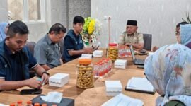 Audiensi Wakil Gubernur Maluku Utara, H. Sarbin Sehe bersama pihak PT Pupuk Indonesia di Kediaman Crysant Ternate. || dok : Kasedata
