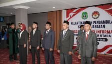 Pelantikan dan Pengambilan Sumpah Jabatan Anggota Komisi Informasi Maluku Utara Periode 2026–2030 di Ruang Bidadari, Lantai IV Kantor Gubernur Maluku Utara. || dok : Kasedata