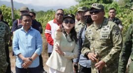 Gubernur Maluku Utara Sherly Tjoanda bersama Kepala Staf Umum (Kasum) TNI, Letnan Jenderal TNI Richard Taruli Horja Tampubolon, meninjau langsung lokasi Proyek Strategis Nasional (PSN) di eks HGB PT Darko. || dok : Kasedata
