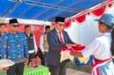 Kepala Dinas Pendidikan dan Kebudayaan (Kadikbud) Provinsi Maluku Utara, Dr. Abubakar Abdullah bertindak sebagai Inspektur Upacara di SMA Kristen Nusa Damai Posi-Posi Rao, Kabupaten Pulau Morotai. || dok : Kasedata