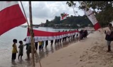 HUT RI ke-81 Merah Putih 45 Meter Berkibar di Perbatasan Pasifik Halmahera Tengah