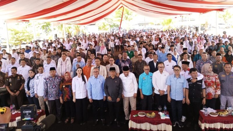 Foto bersama kegiatan seminar nasional yang berlangsung di Pelabuhan Perikanan Nusantara Kota Ternate [sukarsi/kasedata]