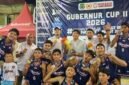 Wakil Bupati Kabupaten Pulau Morotai, Rio Christian Pawane menerima trophy juara 1 Basket piala Gubernur Cup II tahun 2026. || Foto : Kasedata.id