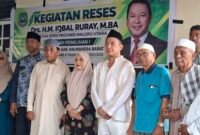 Ketua DPRD Provinsi Maluku Utara, Iqbal Ruray, usai menggelar Reses di Kelurahan Toboleu. || Foto : Kasedata.id
