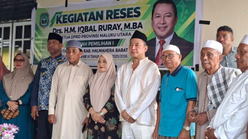 Ketua DPRD Kota Ternate, Iqbal Ruray, usai menggelar Reses di Kelurahan Toboleu. || Foto : Kasedata.id