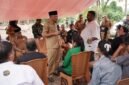 Wakil Gubernur Maluku Utara, H. Sarbin Sehe menghadiri peletakan batu pertama pembangunan 40 rumah masyarakat adat O’Hongana Manyawa. || dok : Kasedata