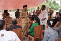 Wakil Gubernur Maluku Utara, H. Sarbin Sehe menghadiri peletakan batu pertama pembangunan 40 rumah masyarakat adat O’Hongana Manyawa. || dok : Kasedata