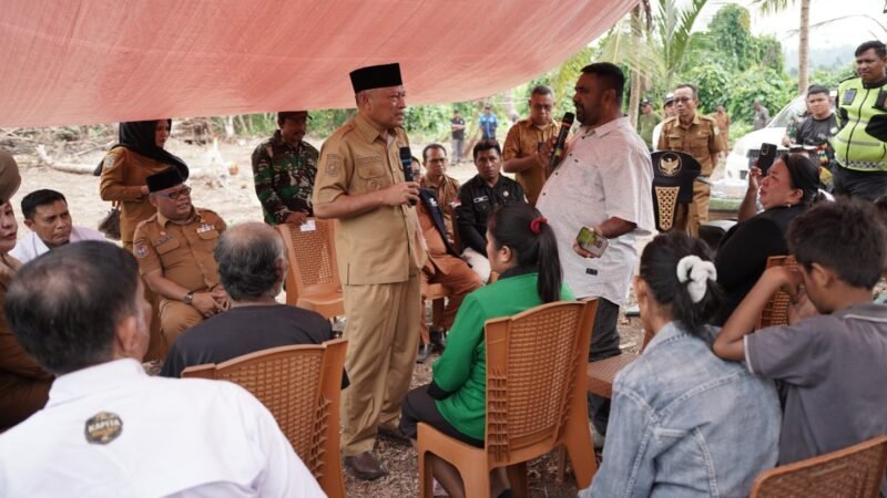 Wakil Gubernur Maluku Utara, H. Sarbin Sehe menghadiri peletakan batu pertama pembangunan 40 rumah masyarakat adat O’Hongana Manyawa. || dok : Kasedata