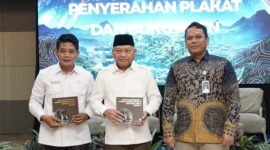 Wakil Gubernur Maluku Utara, H. Sarbin Sehe, saat membuka Sosialisasi Peraturan Menteri Kehutanan Nomor 6 Tahun 2026 tentang Rencana Kehutanan Tingkat Nasional (RKTN) Tahun 2011–2030 Regional Maluku dan Papua, di Halmahera Ballroom, Bela Hotel, Ternate. || Foto : Kasedata.id