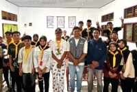Anggota KPU Kota Ternate Iskar Hukum menyambangi siswa bumi perkemahan SMA Negeri 3 Ternate. || Foto : Kasedata.id
