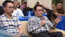 Kadikbud Maluku Utara, Abubakar Abdullah didampingi Sekretaris Dinas, Sofyan. || Foto : Kasedata.id
