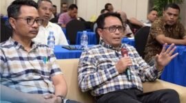 Kadikbud Maluku Utara, Abubakar Abdullah didampingi Sekretaris Dinas, Sofyan. || Foto : Kasedata.id