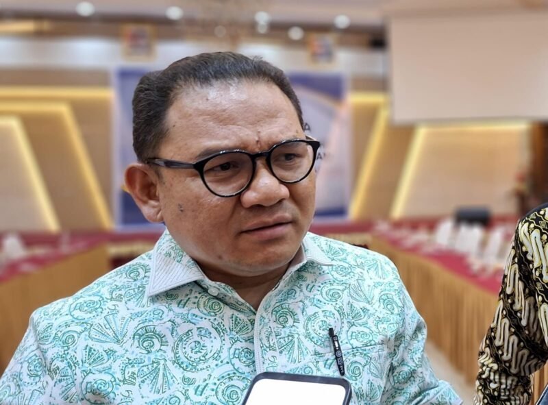 Sekretaris Pansus DPR RI, Jaelani menyampaikan keterangan pers kepada awak media. || Foto : Kasedata.id