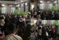 Korban investasi zahra berkah di halaman Mapolres Ternate [dok : kasedata]