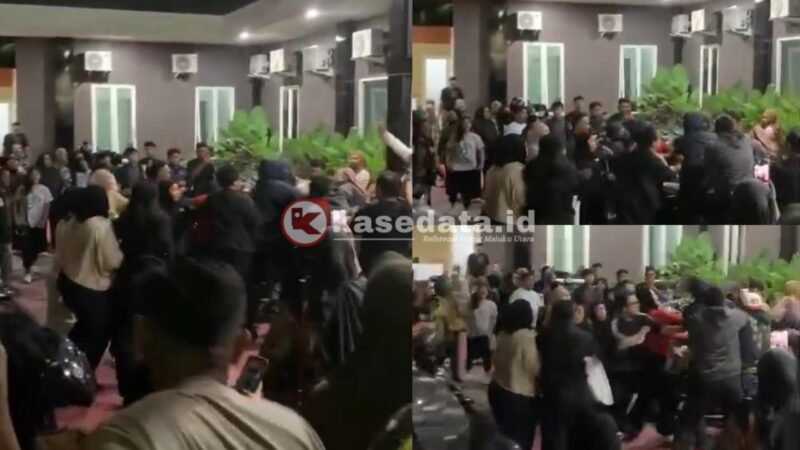 Korban investasi zahra berkah di halaman Mapolres Ternate [dok : kasedata]
