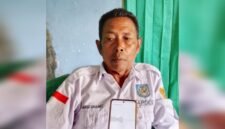 Kepala Desa Kabau Pante Murid Umamit, saat diwawancarai [dok : karno/kasedata]