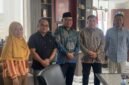 Sekretaris Daerah, Samsuddin Abdul Kadir, didampingi Kepala Dinas PUPR Risman Iriyanto Djafar dan Kepala Biro Pengadaan Barang/Jasa Setda Maluku Utara Hairil Hi. Hukum saat berada di kantor LKPP RI di Jakarta. || Foto : Kasedata.id