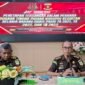 Kepala Seksi Penerangan Hukum (Kasi Penkum) Kejati Maluku Utara, Matheous Matulessy, dalam konferensi pers bersama awak media, Senin (5/10/2026). || Foto : Kasedata.id