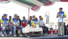 Wakil Gubernur, H. Sarbin Sehe membuka dengan resmi Kejurda Road Race Piala Gubernur Maluku Utara di Sirkuit Non-Permanen AB Andili. || Foto : Kasedata.id
