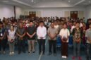 Kadikbud Maluku Utara membersamai pelajar Kristen mengikuti pembinaan rohani melalui puji-pujian dan pesan-pesan kebaikan di aula Kantor Dikbud. || Foto : Kasedata.id